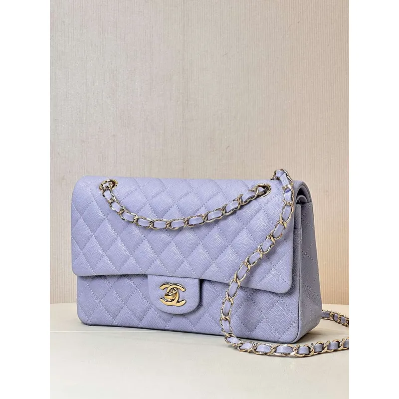 Chanel A01112 Klapková klasická kabelka 11.12 z telecí kůže & zlatého tónu kovu světle fialová