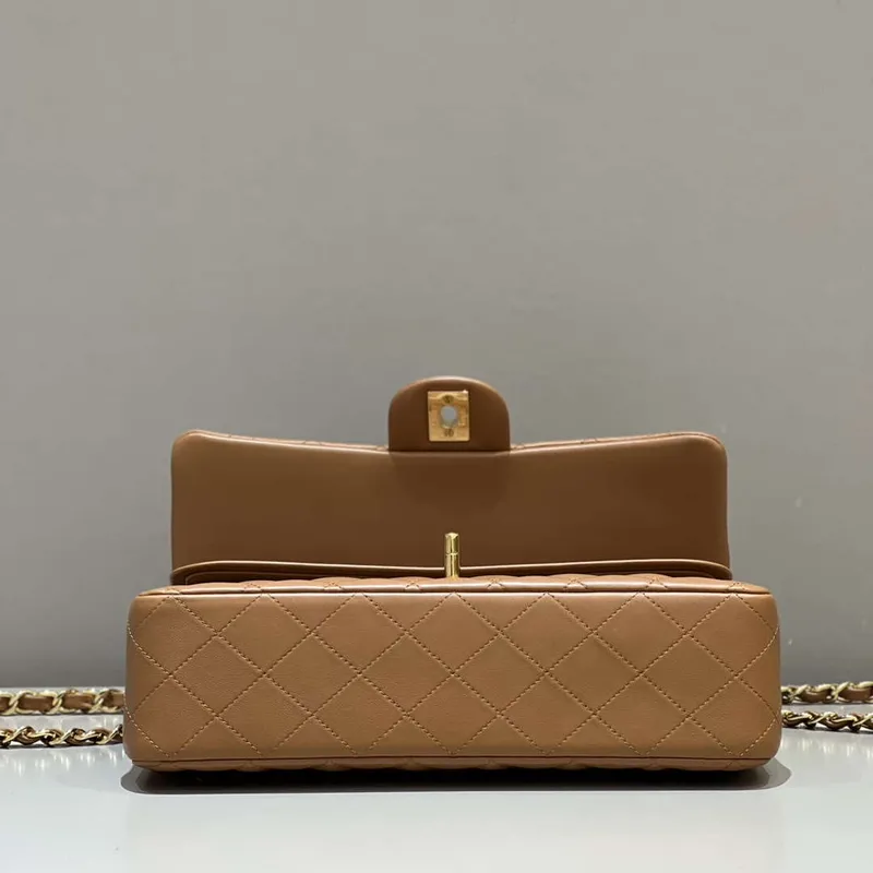 Chanel A01112 Klapková klasická kabelka 11.12 Haas jehněčí kůže & zlatý tón kovu karamelová