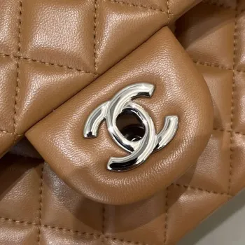 Chanel A01112 Klapková klasická kabelka 11.12 Haas jehněčí kůže & zlatý tón kovu karamelová