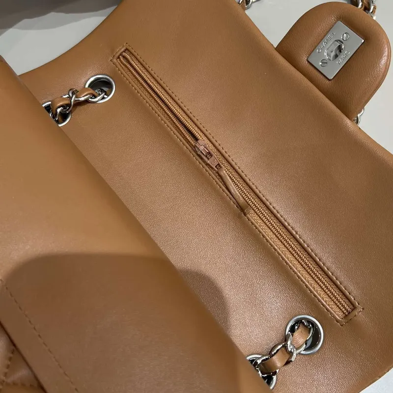 Chanel A01112 Klapková klasická kabelka 11.12 Haas jehněčí kůže & zlatý tón kovu karamelová