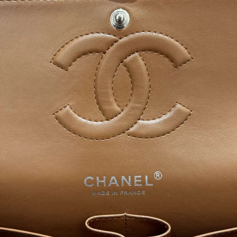 Chanel A01112 Klapková klasická kabelka 11.12 Haas jehněčí kůže & zlatý tón kovu karamelová
