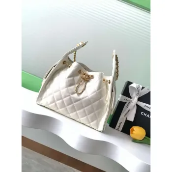 Chanel AS5293 Malá hobo taška Lesklá jehněčí kůže & zlatý tón kovu Bílá