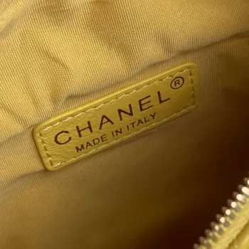 Chanel AS5220 Malá taška na fotoaparát Lesklá zmačkaná jehněčí kůže & zlatý tón kovu žlutá