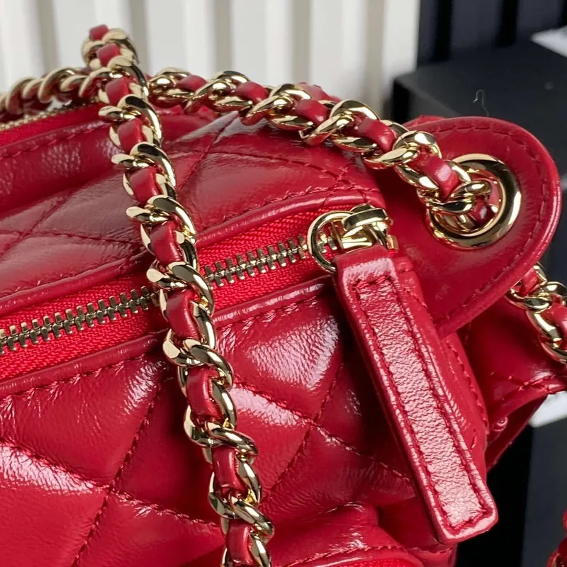 Chanel AS5220 Malá taška na fotoaparát Lesklá zmačkaná jehněčí kůže & zlatý tón kovu červená