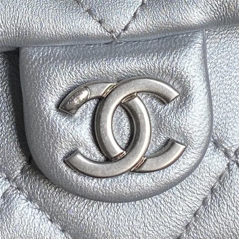 Chanel AS5302 Hobo Lesklá jehněčí kůže & Zlatý tón kovu Stříbrná