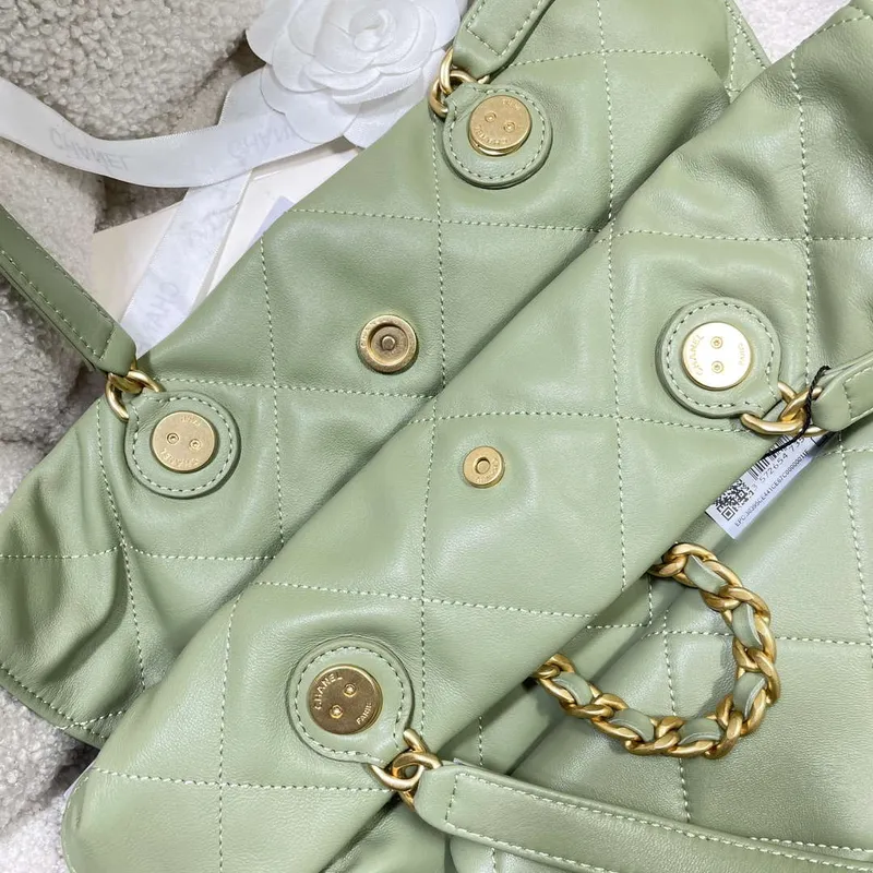 Chanel AS5315 Nákupní taška Lesklá jehněčí kůže & zlatý tón kovu zelená