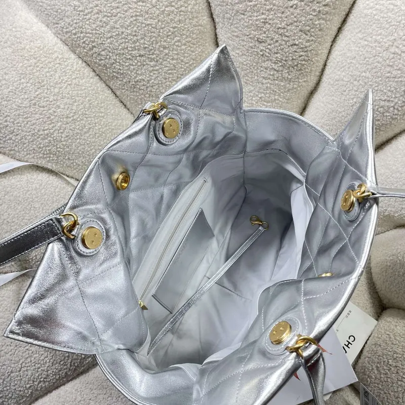 Chanel AS5315 Nákupní taška Lesklá jehněčí kůže & Zlatý tón kovu Stříbrná