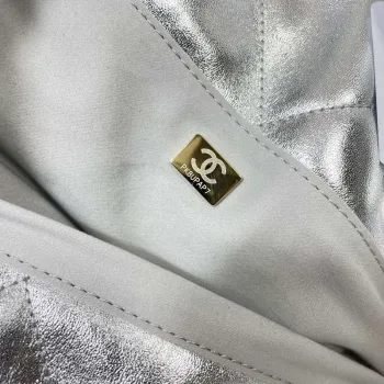 Chanel AS5315 Nákupní taška Lesklá jehněčí kůže & Zlatý tón kovu Stříbrná