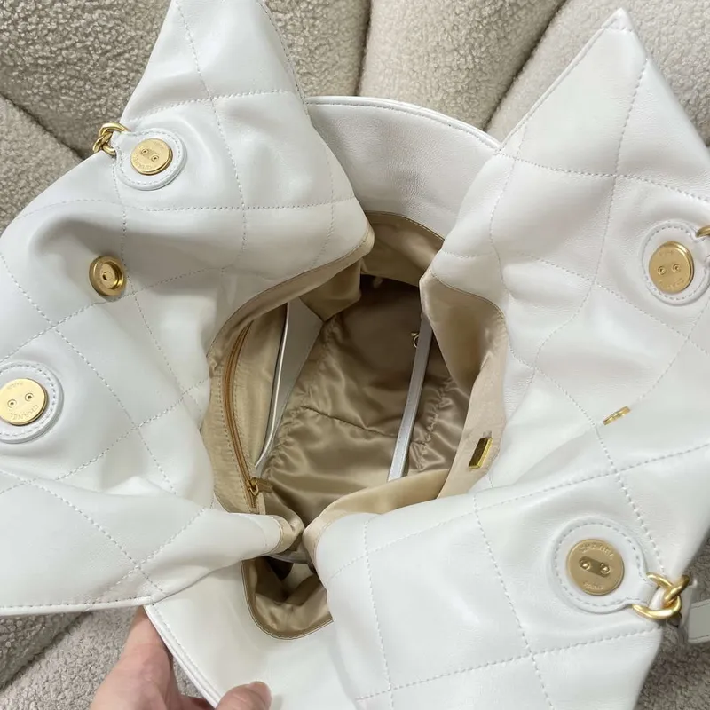 Chanel AS5315 Nákupní taška Lesklá jehněčí kůže & zlatý tón kovu Bílá