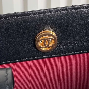 Chanel AS5192 Malá taška lesklá jehněčí kůže & zlatý tón kovu černá