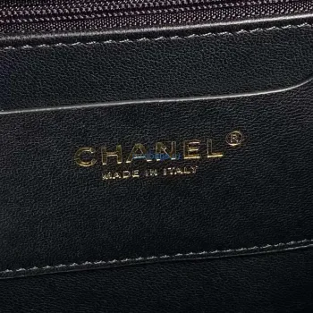 Chanel 25C AS5036 Malá taška z jehněčí kůže & zlatého tónu kovu černá