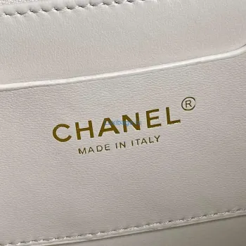 Chanel 25C AS5036 Malá taška z jehněčí kůže & zlatého tónu kovu bílá
