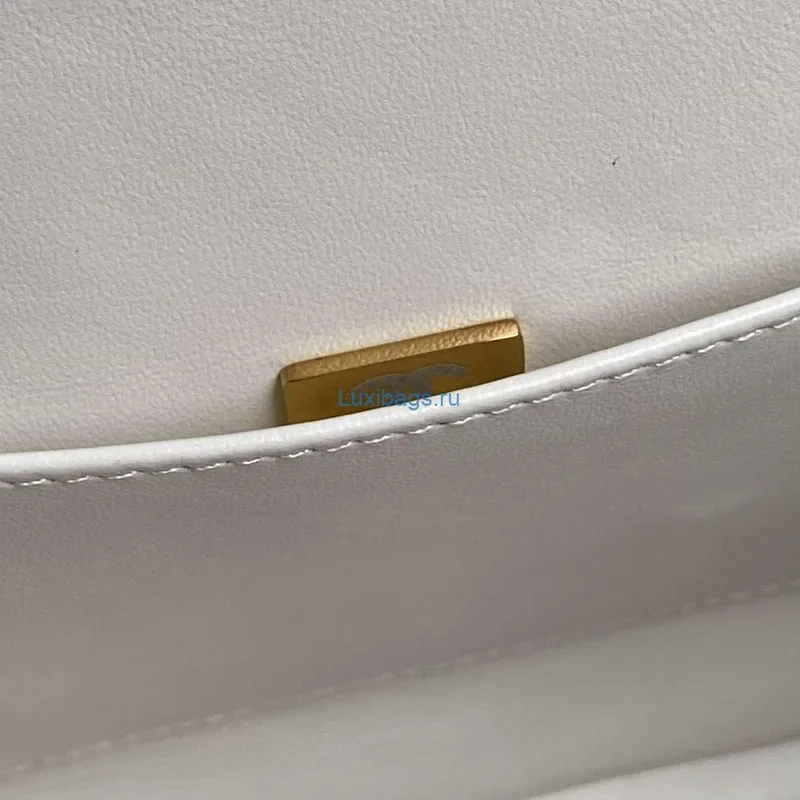 Chanel 25C AS5036 Malá taška z jehněčí kůže & zlatého tónu kovu bílá