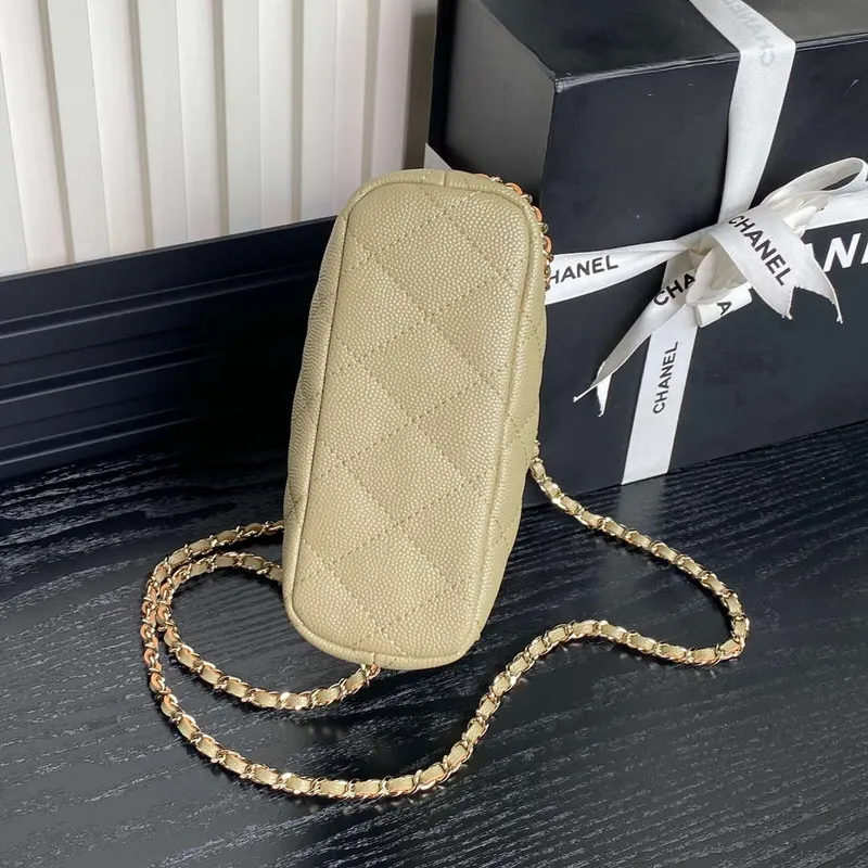 Chanel 25C AP4386 Hobo z jemné telecí kůže & zlatého tónu kovu světle zelená