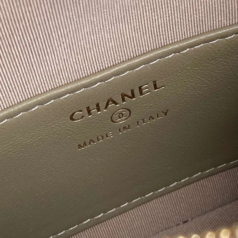 Chanel 25C AP4386 Hobo z jemné telecí kůže & zlatého tónu kovu světle zelená