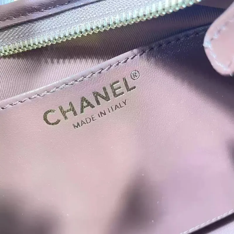 Chanel AS4922 Malá hobo lesklá jehněčí kůže & zlatý tón kovu hnědá