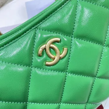 Chanel AS4922 Malá hobo lesklá jehněčí kůže & zlatý tón kovu zelená
