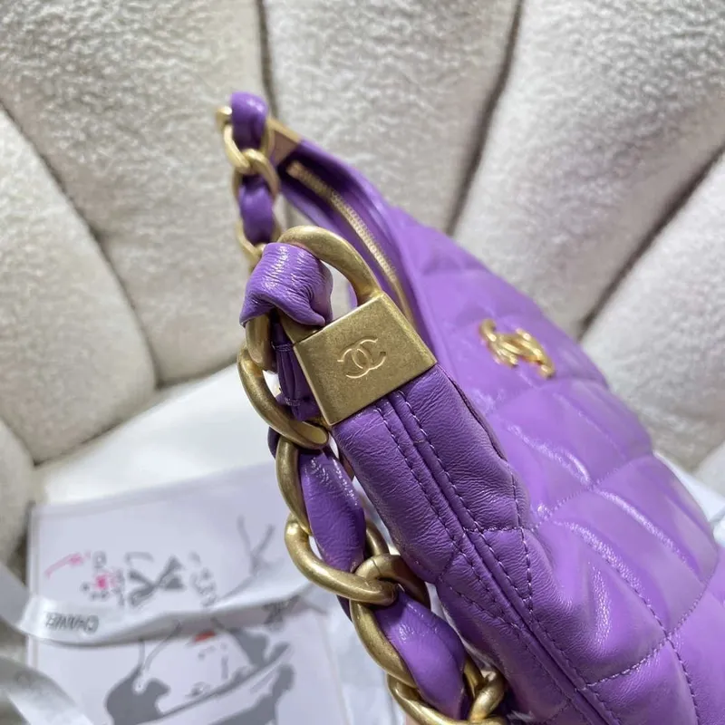 Chanel AS4912 Střední Hobo Lesklá jehněčí kůže & zlatý tón kovu fialová