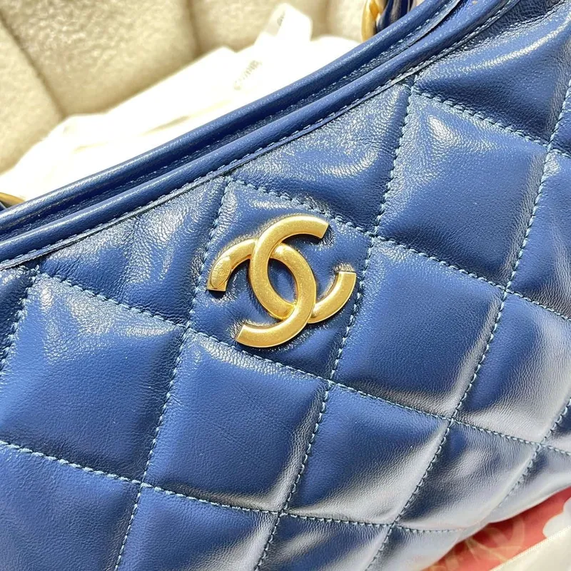 Chanel AS4912 Střední Hobo Lesklá jehněčí kůže & zlatý tón kovu námořnická modrá