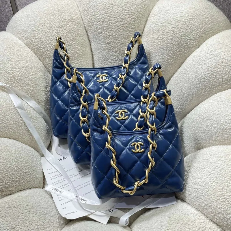 Chanel AS4912 Střední Hobo Lesklá jehněčí kůže & zlatý tón kovu námořnická modrá