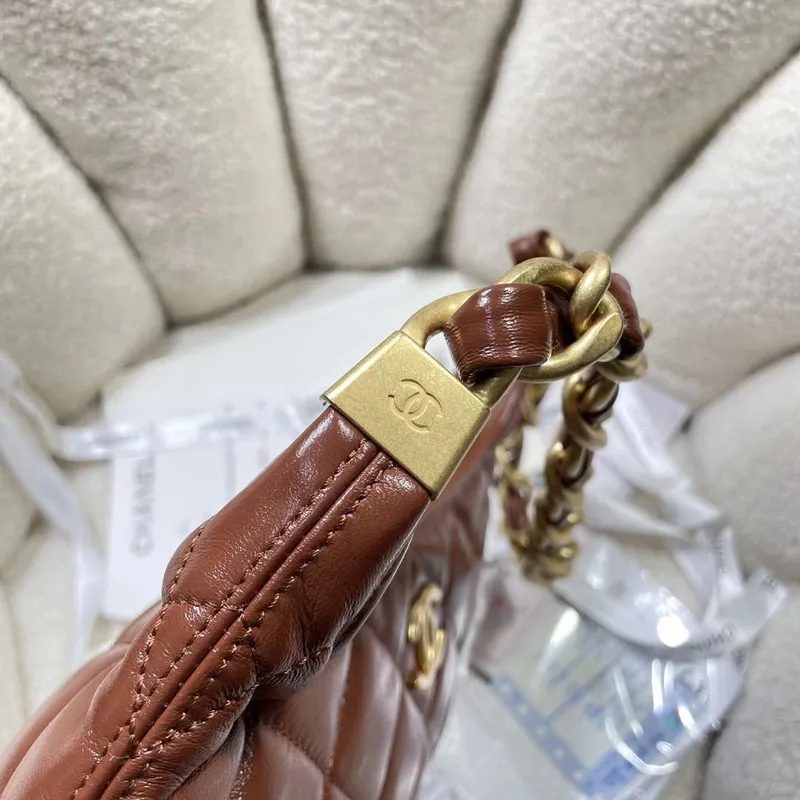 Chanel AS4912 Střední Hobo Lesklá jehněčí kůže & zlatý tón kovu hnědá