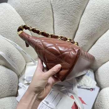 Chanel AS4923 Velká hobo taška Lesklá jehněčí kůže & zlatý tón kovu Hnědá