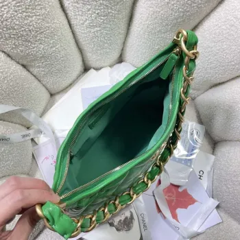 Chanel AS4923 Velká Hobo Lesklá Jehněčí Kůže & Zlacený Kov Zelená