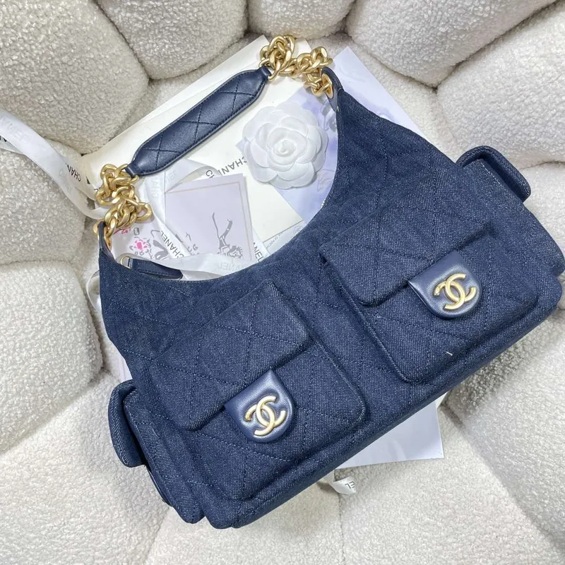 Chanel AS5302 Hobo Lesklý Denim & Zlatý tón kovu Tmavě modrá