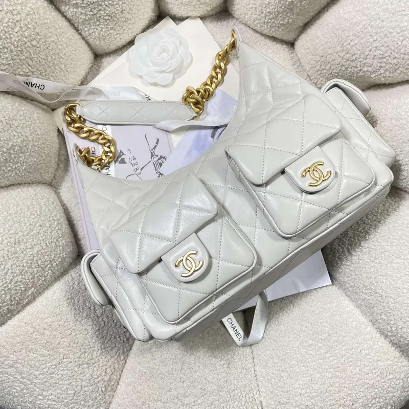 Chanel AS5302 Hobo Lesklá jehněčí kůže & zlatý tón kovu šedá