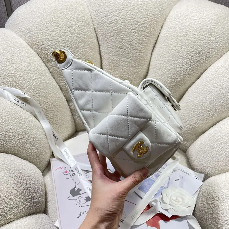 Chanel AS5302 Hobo Lesklá jehněčí kůže & zlatý tón kovu bílá