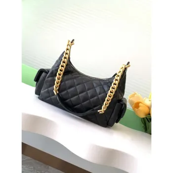 Chanel AS5339 Malá hobo lesklá jehněčí kůže & zlatý tón kovu černá