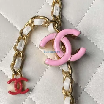 Chanel AS4967 Malá kabelka s klopou Lesklá jehněčí kůže smalt & zlatý tón kovu bílá