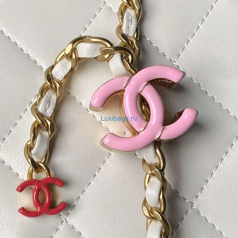 Chanel AS4967 Malá kabelka s klopou Lesklá jehněčí kůže smalt & zlatý tón kovu bílá