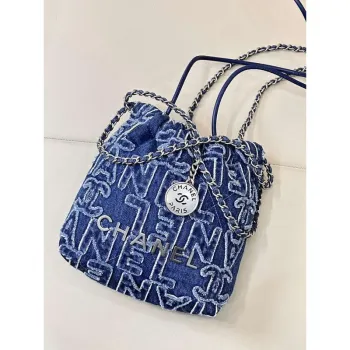 CHANEL AS3980 22 Mini kabelka, modrá džínovina a stříbrný kov