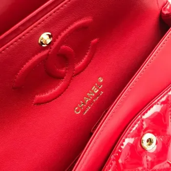 Chanel A01112 Flap Classic 11.12 Kabelka Lakovaná kůže Červená
