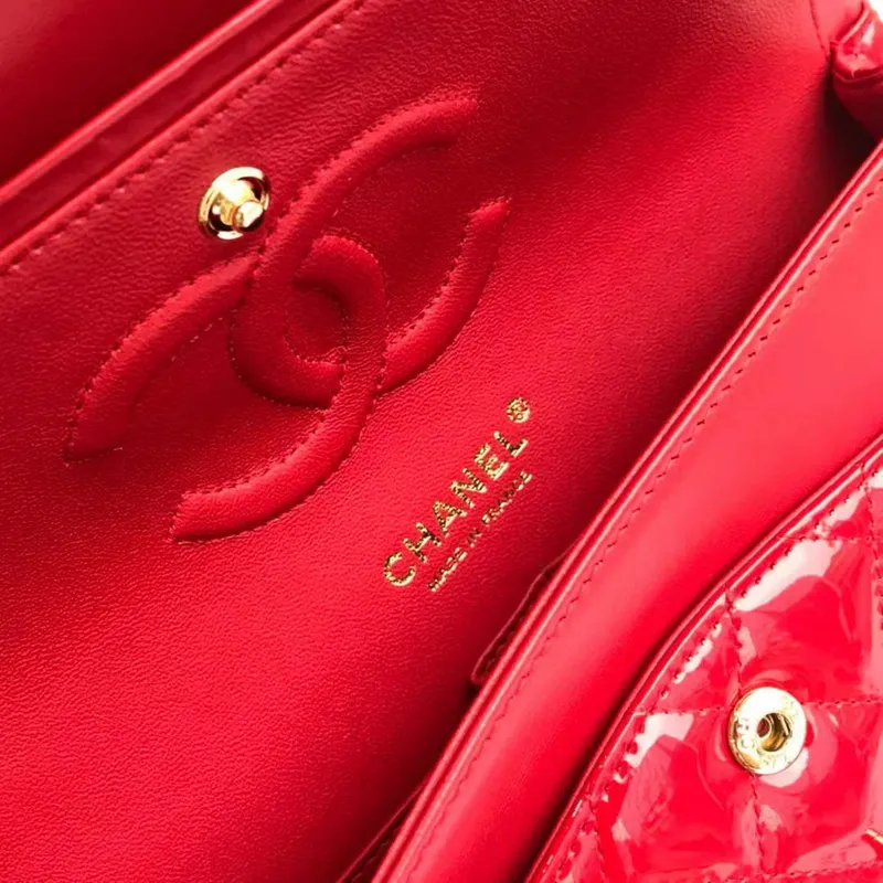 Chanel A01112 Flap Classic 11.12 Kabelka Lakovaná kůže Červená