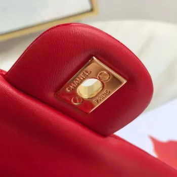 Chanel A01112 Flap Classic 11.12 Kabelka Lakovaná kůže Červená