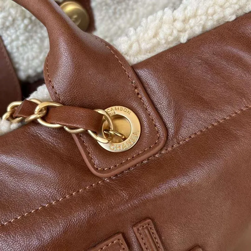 Chanel A66941 Velká taška TOTE z jehněčí kůže a zlatého kovu, hnědá a béžová