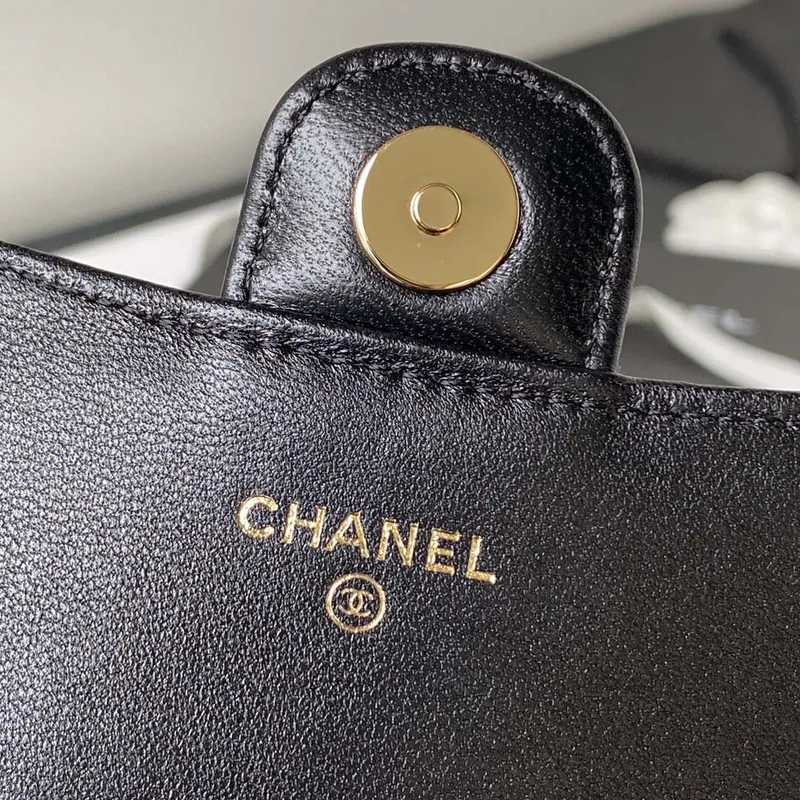 Držák na telefon Chanel s řetízkem CC z jehněčí kůže & zlatého tónu kovu AP3226 černý