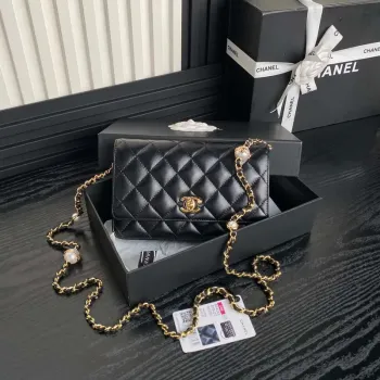 Chanel AP4282 19 Peněženka na řetízku Lesklá jehněčí kůže  Imitace perel a zlatý kov Černá