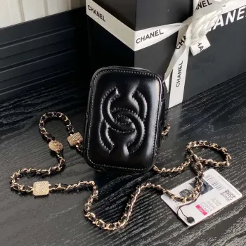 Chanel AP4302 Mini psaníčko s reliéfním kamínkem a řetízkem, černá