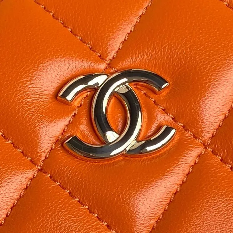 Chanel 25A AS5167 Malá kabelka z jehněčí kůže, oranžová
