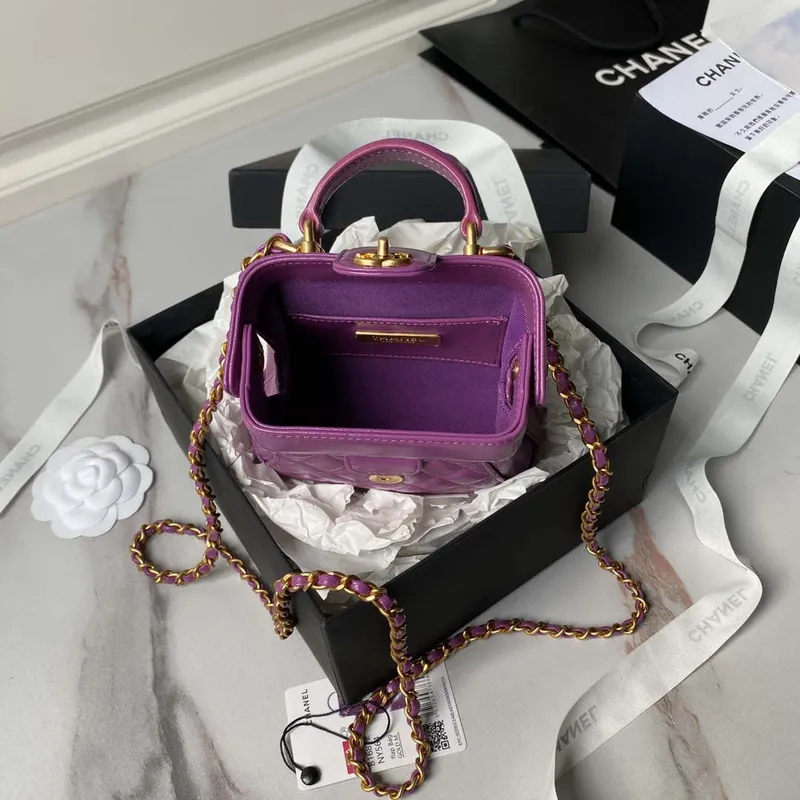 Chanel AS4109 Mini taška s klopou a horním uchem Lesklá jehněčí kůže a zlatý kov Fialová