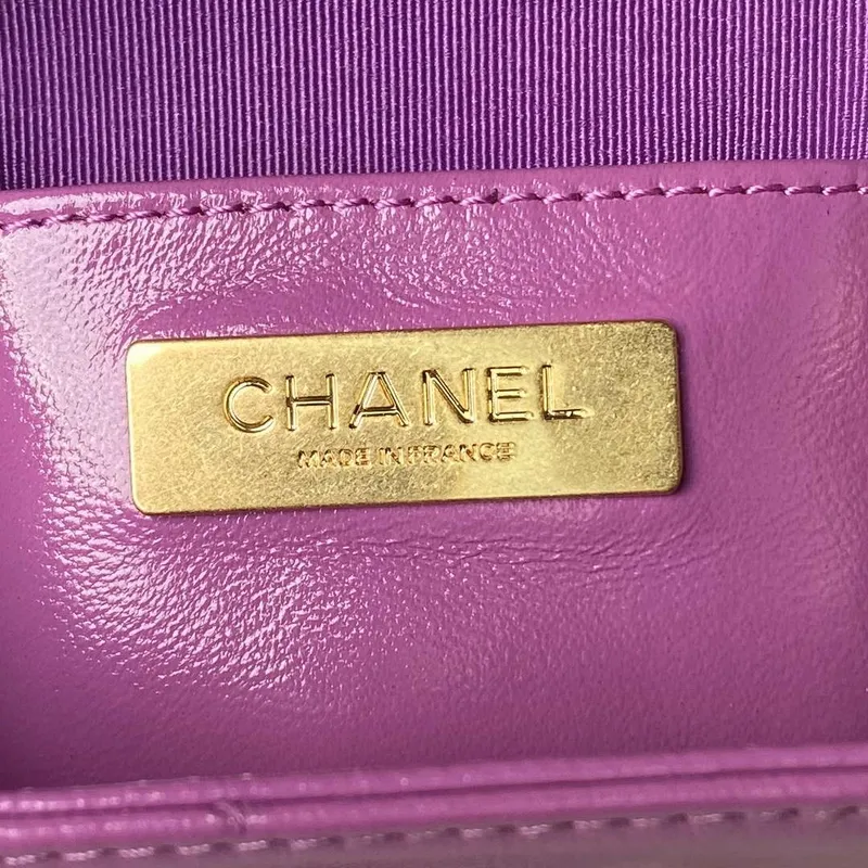Chanel AS4109 Mini taška s klopou a horním uchem Lesklá jehněčí kůže a zlatý kov Fialová