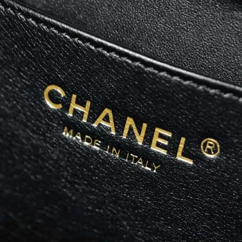 Chanel 25A Podzimní a zimní nová kosmetická taška z jehněčí kůže, černá