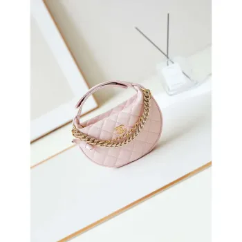 Chanel AP3943 Pouzdro z lesklé telecí kůže s povrchovou úpravou a zlatým kovovým detailem, růžové