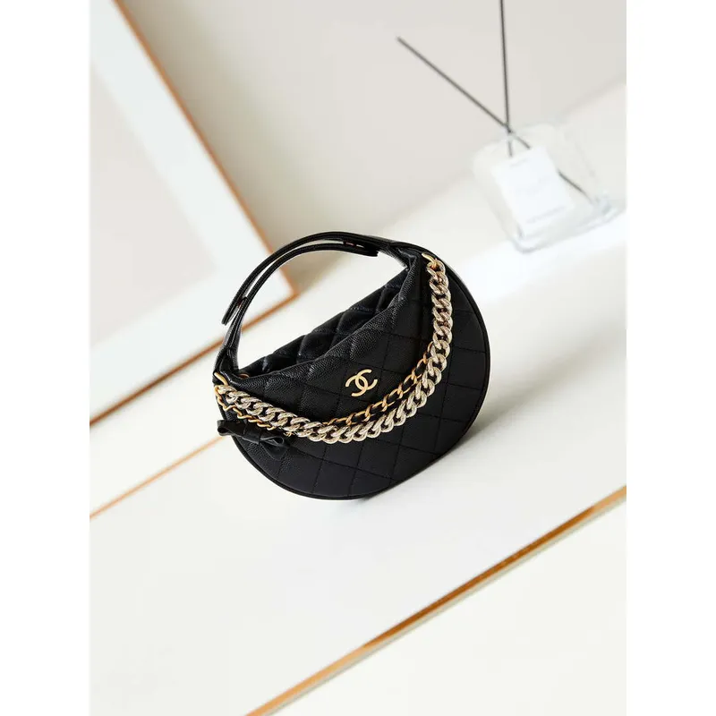 Chanel AP3943 Pouzdro z lesklé telecí kůže s povrchovou úpravou a zlatým kovovým detailem, černé