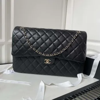 Chanel AS4661 Kabelka s klopou CF Airport z telecí kůže a zlatého kovu, černá