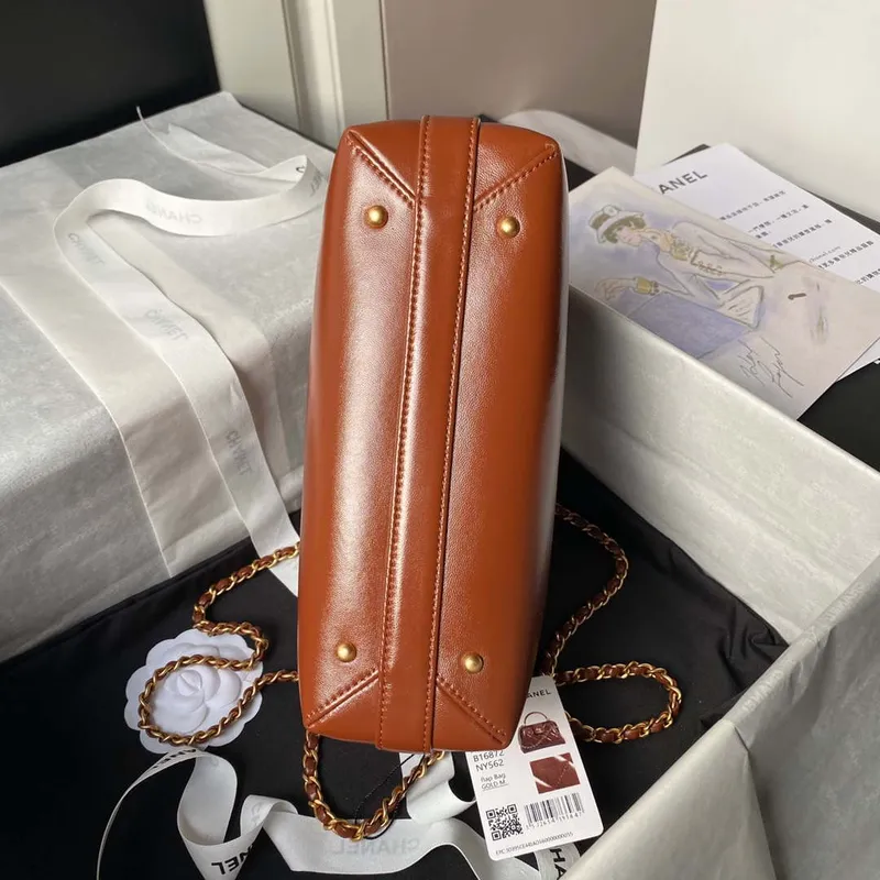 Chanel AS4959  Taška s klopou a horním uchem Lesklá jehněčí kůže a zlatý kov Hnědá