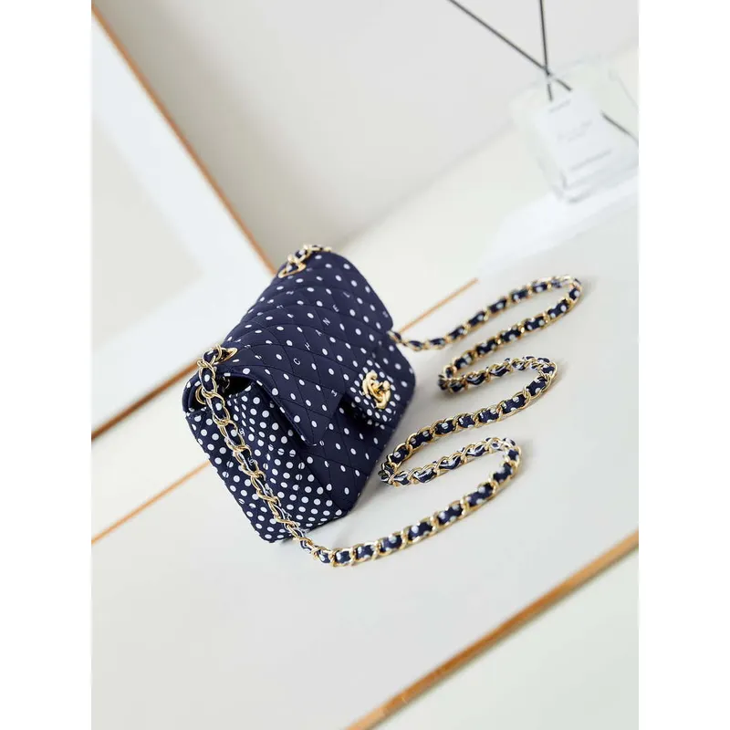 Chanel A69900 24P Mini Flap Modrá látka s potiskem bílých kapek deště AS1116